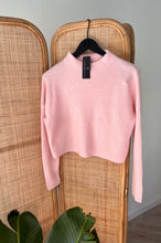 Lade das Bild in den Galerie-Viewer, Pullover rosa
