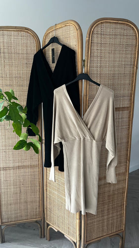 Kleid mit V-dekolleté schwarz und beige